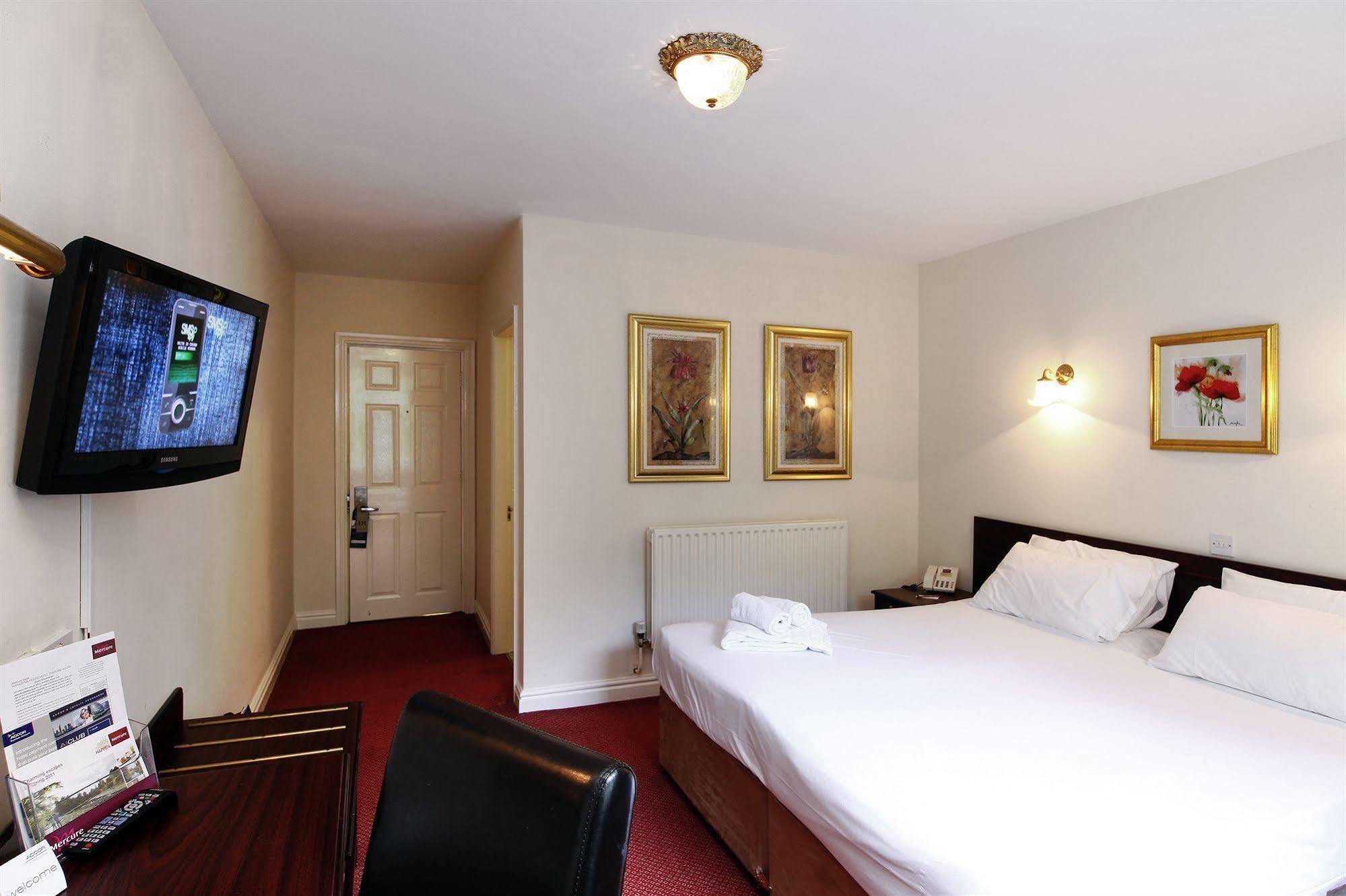 Stafford South Hatherton Hotel Penkridge Eksteriør billede