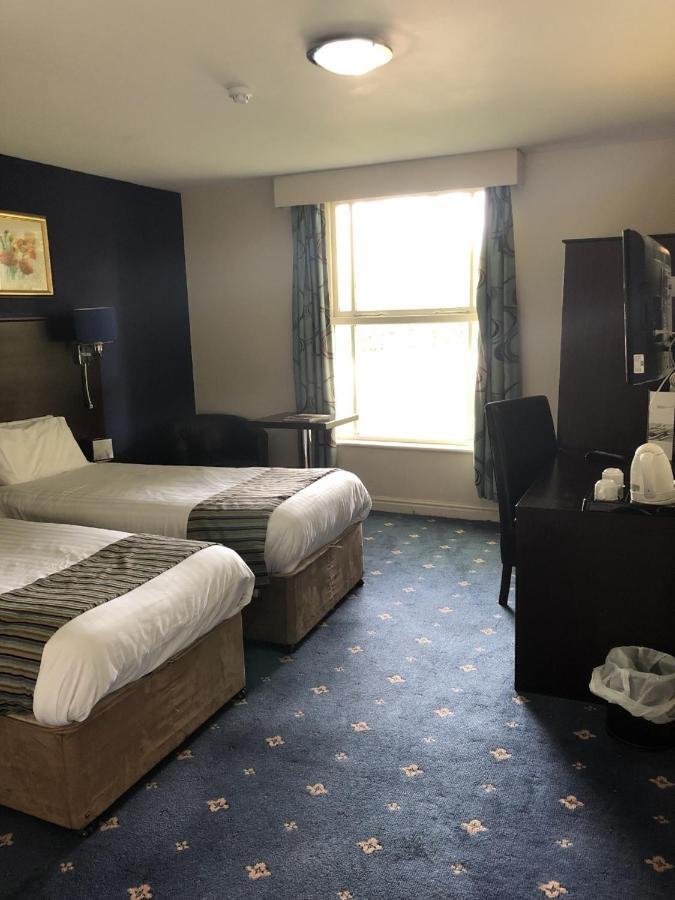 Stafford South Hatherton Hotel Penkridge Eksteriør billede